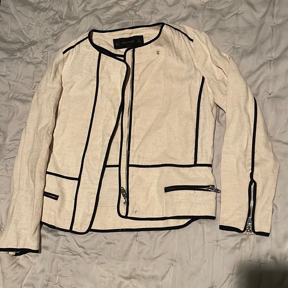Women’s Zara lightweight jacket. Size S.
